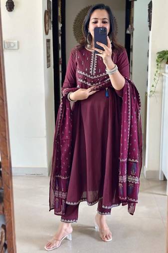 Floral embroidered maroon round neck cotton kurta with trouser & dupatta set