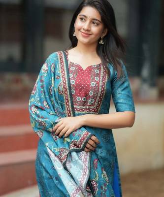 Floral printed blue round neck silk blend kurta with trouser & dupatta set 2