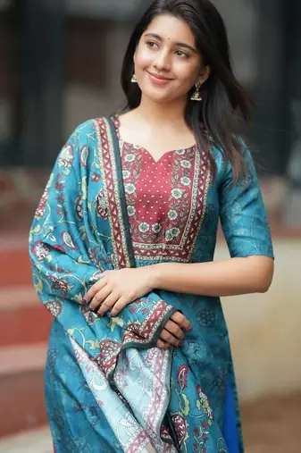 Floral printed blue round neck silk blend kurta with trouser & dupatta set