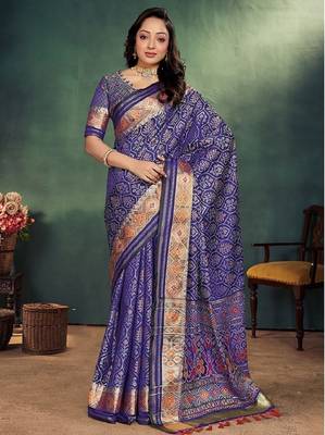 Voilet color jacquard weaving silk blend  couple combo men's kurta & pajama koti & women saree set 3