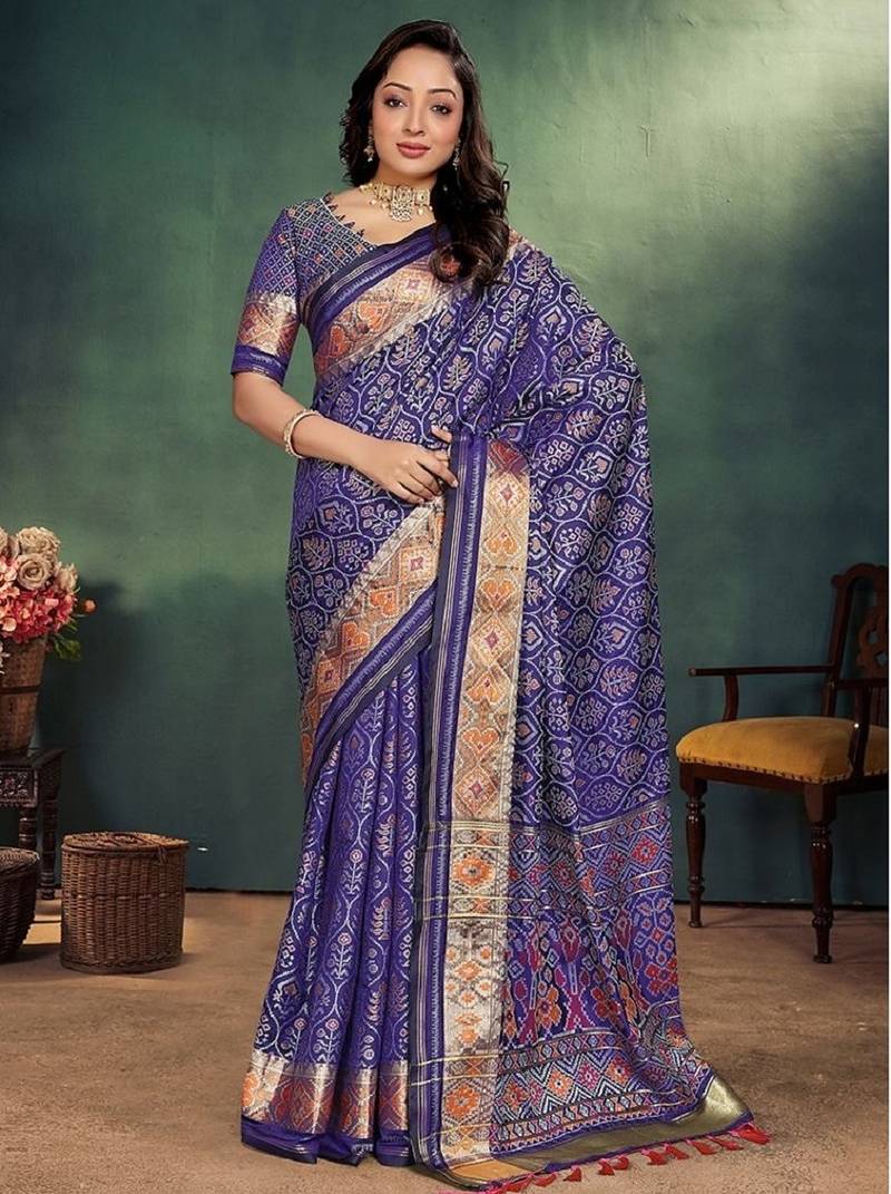 Voilet color jacquard weaving silk  couple combo men's kurta & pajama koti & women saree set