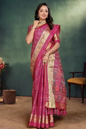 Pink color jacquard weaving silk blend  couple combo men's kurta & pajama koti & women saree set