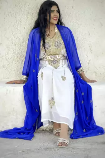 Royal Blue & White Embroidered Moroccan Kaftan – Elegant Party & Wedding Wear