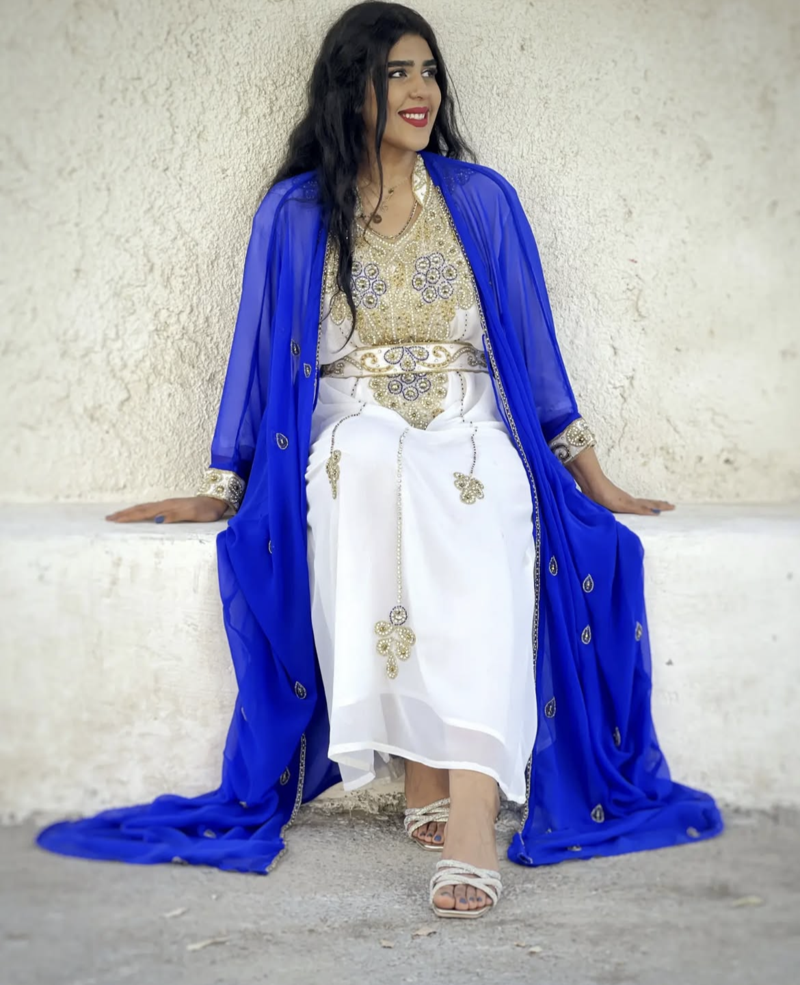 Royal Blue & White Embroidered Moroccan Kaftan – Elegant Party & Wedding Wear