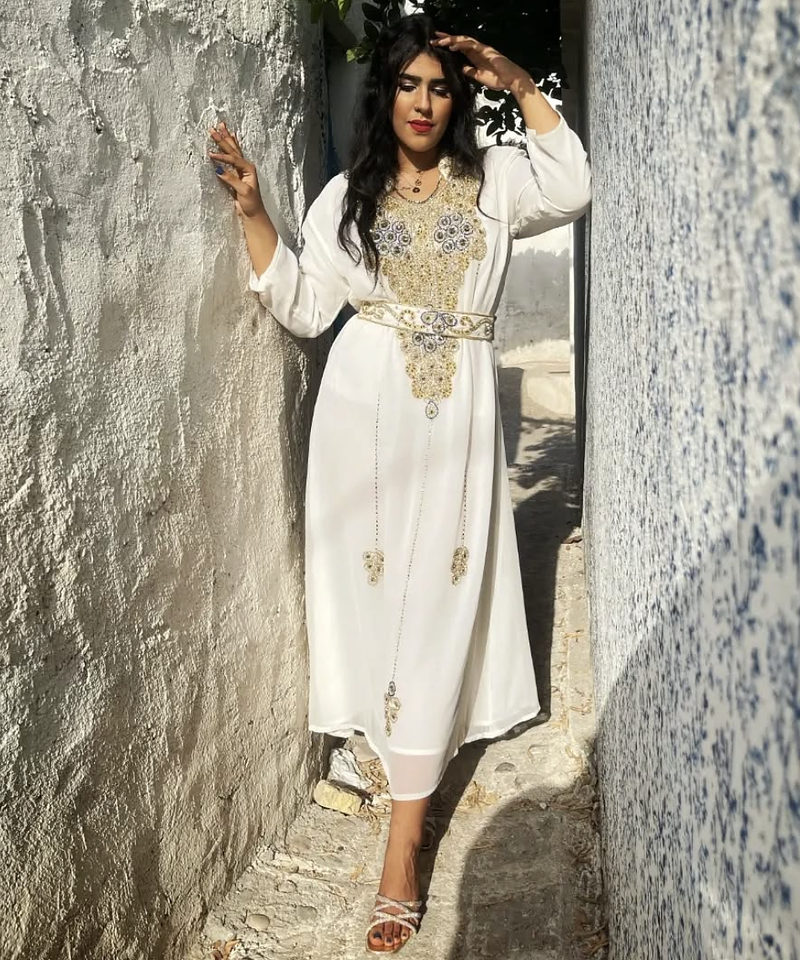 Royal Blue & White Embroidered Moroccan Kaftan – Elegant Party & Wedding Wear