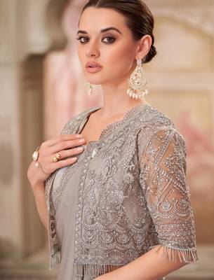 silver silk blend embroidered bridal-saree 2