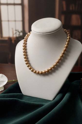 Gold color puwai necklace