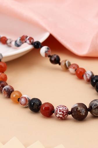 Multi color puwai necklace