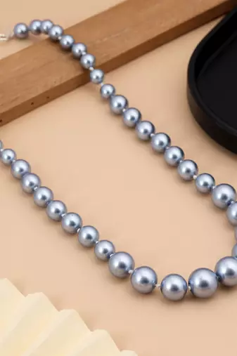 Blue color puwai necklace