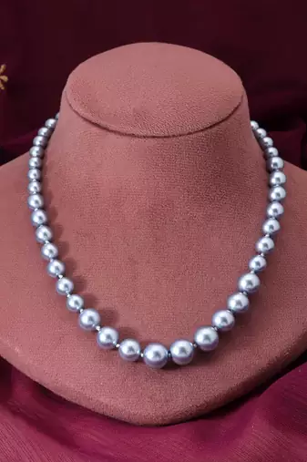 Blue color puwai necklace
