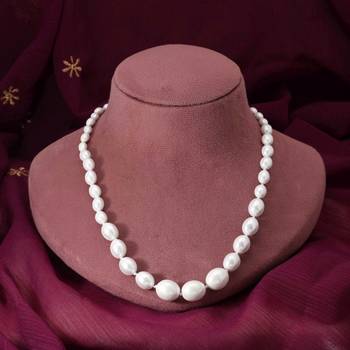 White color puwai necklace 3