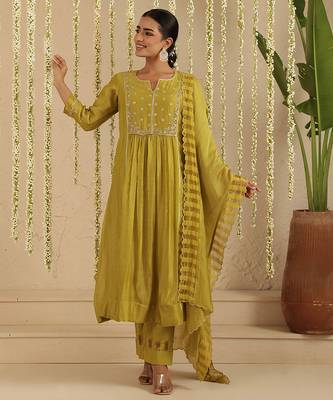 Mehendi green hand woven chanderi kurta set 1