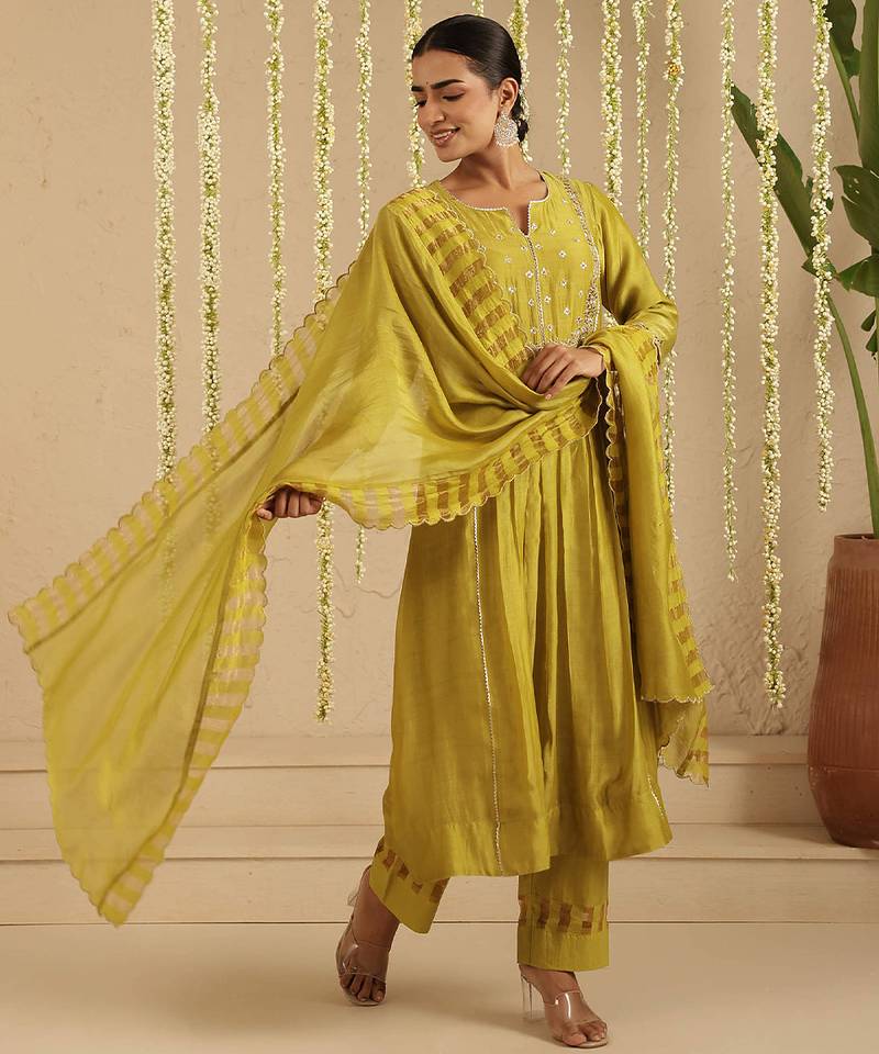 Mehendi green hand woven chanderi kurta set