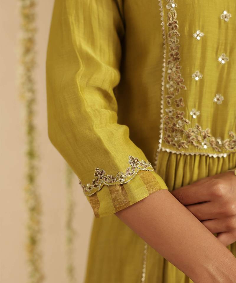 Mehendi green hand woven chanderi kurta set