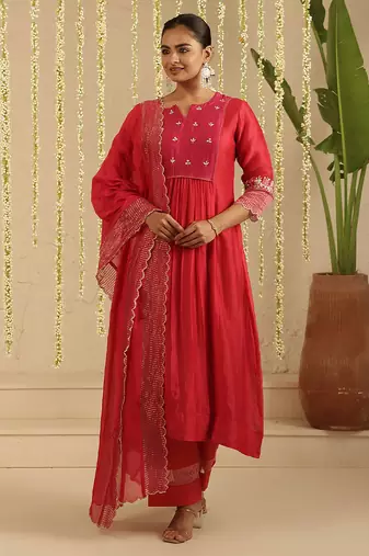 Red hand woven chanderi kurta set