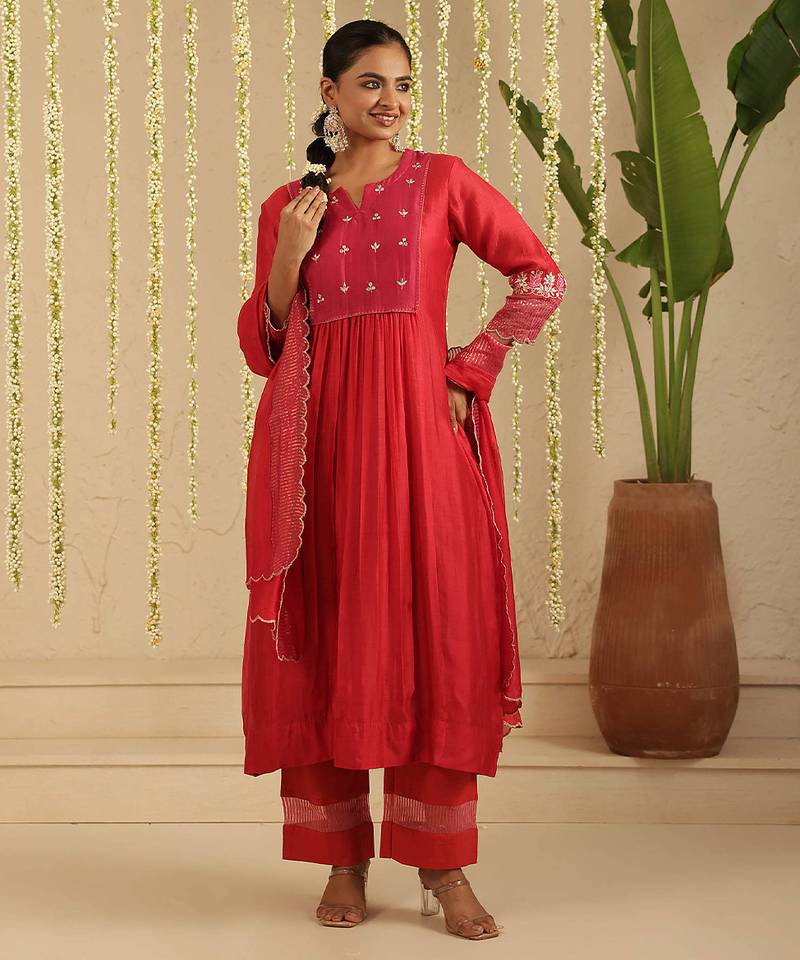 Red hand woven chanderi kurta set
