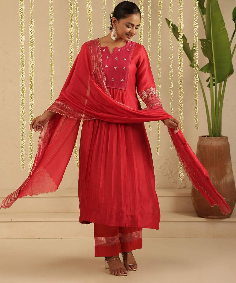Red hand woven chanderi kurta set