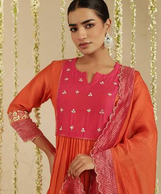 Orange hand woven chanderi kurta set 3