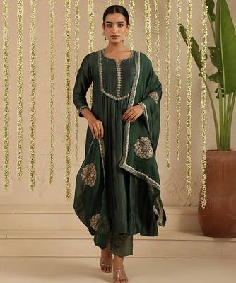 Green hand woven chanderi kurta set 2