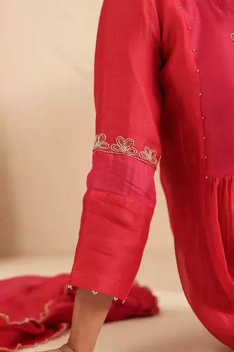 Red hand woven chanderi kurta set