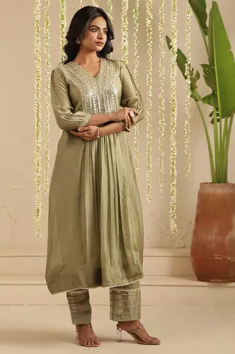 Green hand woven chanderi kurta set