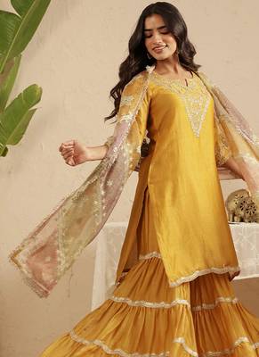 Mustard hand woven chanderi kurta set 3