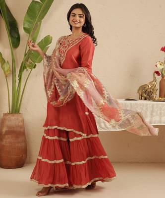 Crimson hand woven chanderi kurta set 1