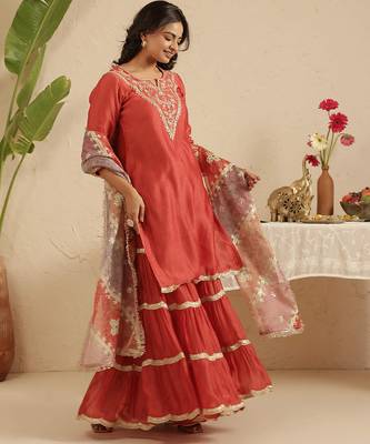 Crimson hand woven chanderi kurta set 2