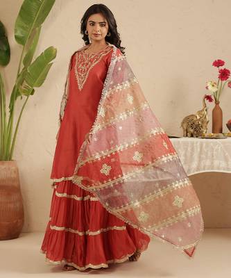 Crimson hand woven chanderi kurta set 4