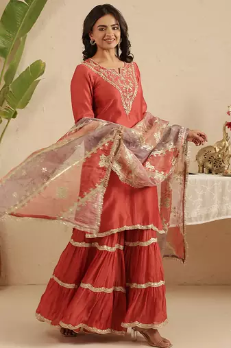 Crimson hand woven chanderi kurta set