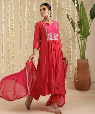 Red hand woven chanderi kurta set 1