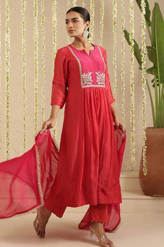 Red hand woven chanderi kurta set