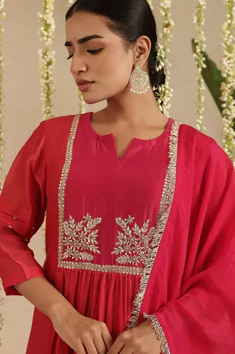 Red hand woven chanderi kurta set