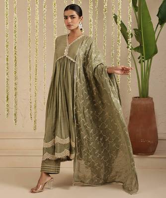 Green hand woven chanderi kurta set 2