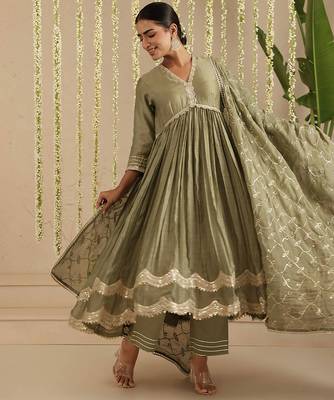 Green hand woven chanderi kurta set 5