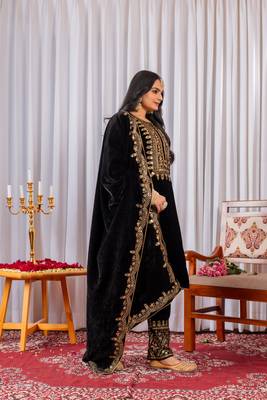 Black velvet embroidery work party wear suit- full free size 4