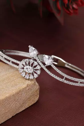 Silver color openable american diamond bracelet