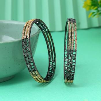 Black & gold color american diamond bangle size: 2.6 1