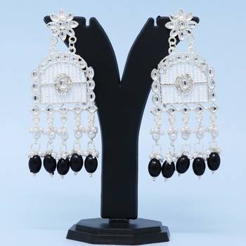 Kundan type zumka earring for girls 1