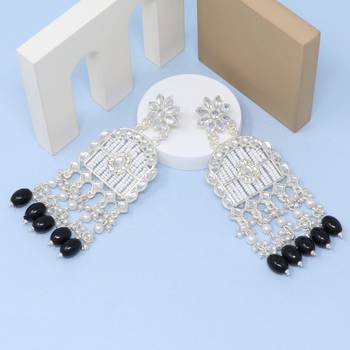 Kundan type zumka earring for girls 3