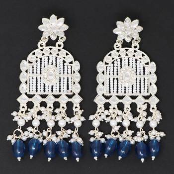 Kundan type zumka earring for girls 4