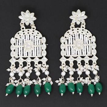 Kundan type zumka earring for girls 1