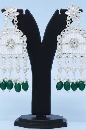 Kundan type zumka earring for girls