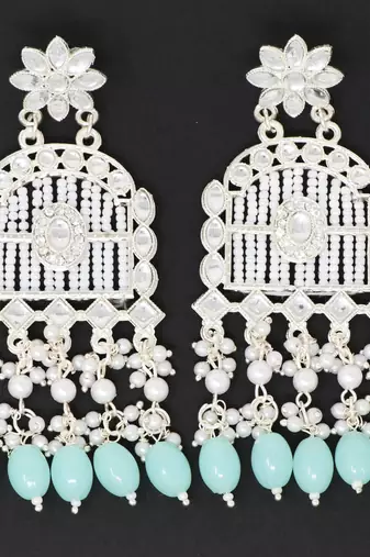 Kundan type zumka earring for girls