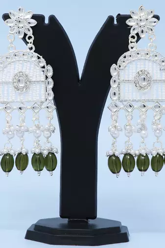 Kundan type zumka earring for girls