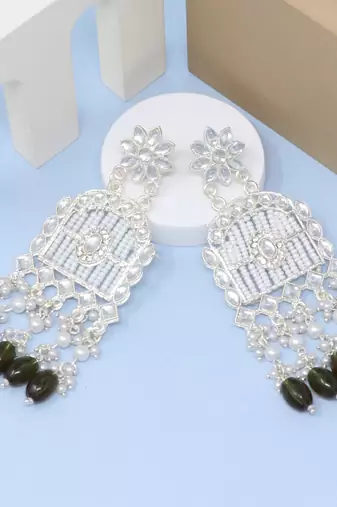 Kundan type zumka earring for girls