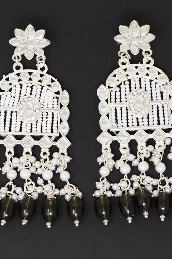 Kundan type zumka earring for girls