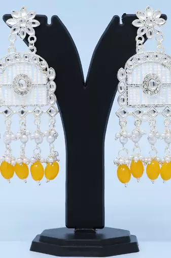 Kundan type zumka earring for girls