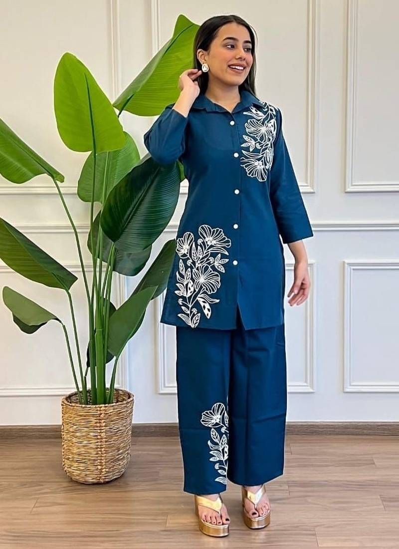 Floral printed blue round neck pure cotton co-ord set