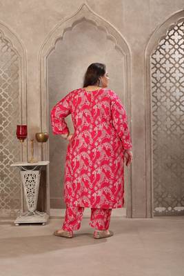 Pink color lichi viscosee prited plus size kurta set with dupatta 3